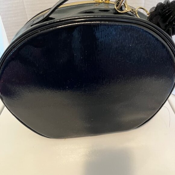 Lancome Paris large toiletries travel case. - Picture 4 of 4